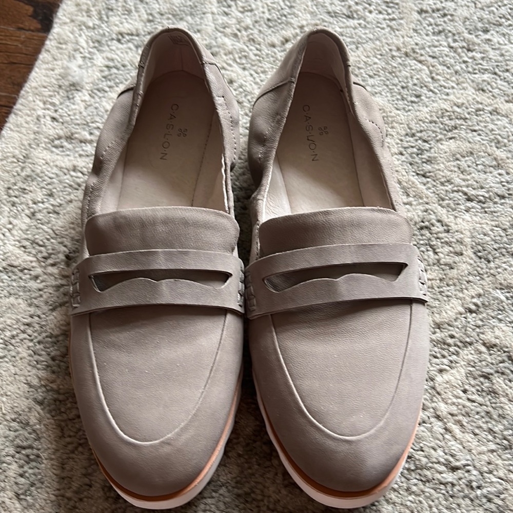 Women’s Caslon loafers.  New with tags!